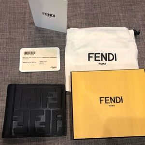 Logo embossed bi-fold wallet - Never Used